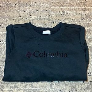 Selling a black, Columbia pullover!